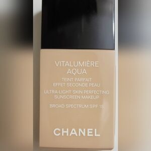 CHANEL "22 BEIGE ROSE" - VITALUMIÈRE ULTRA-LIGHT SUNSCREEN MAKEUP SPF 15
